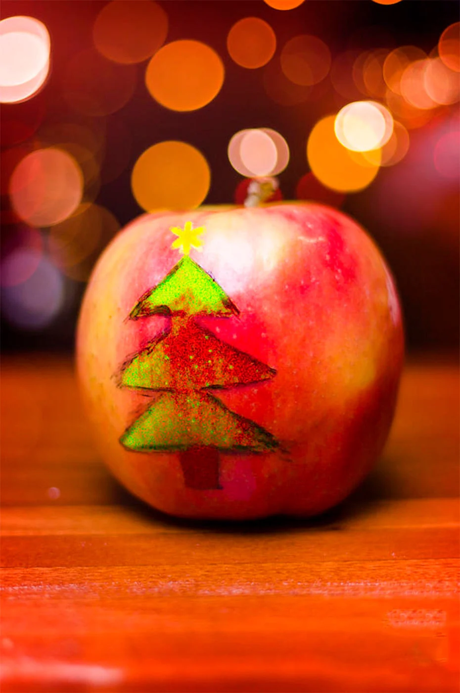 Christmas Tree on Apple DIY Diamond Painting