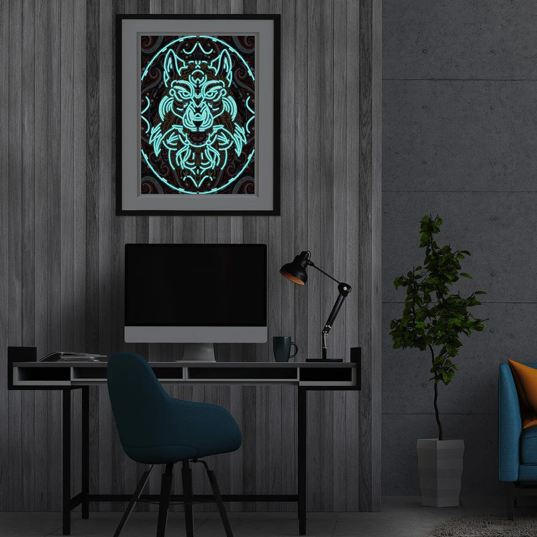 Luminous Alpha Wolf Special Diamond Painting - Image 5