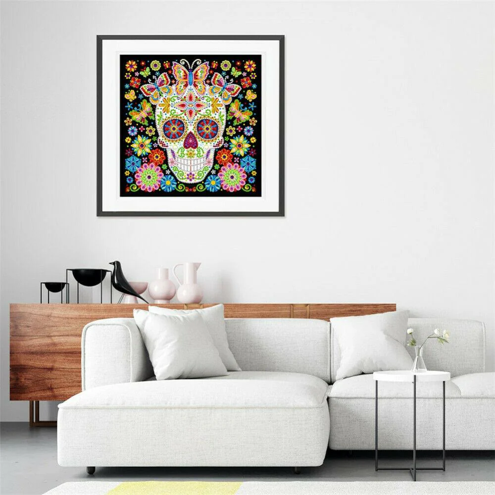 The Skull - Glow in the dark Diamond Painting - Image 4