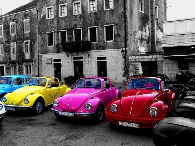 Vintage cars and old city - 5D DIY diamond painting